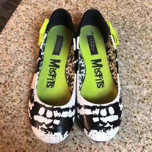 Misfits flats